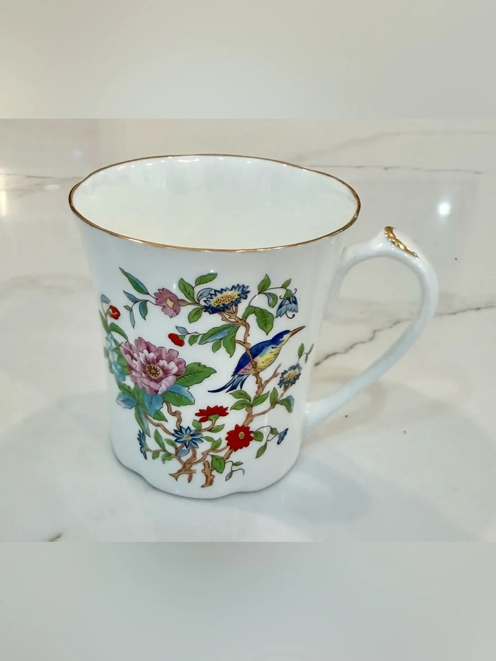 Aynsley Pembroke fine bone china mug, produced in England.